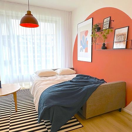 Design Apartment - Balcony, Free Parking, Yoga, 10 Mins To Center, By Gravity 布拉格 外观 照片